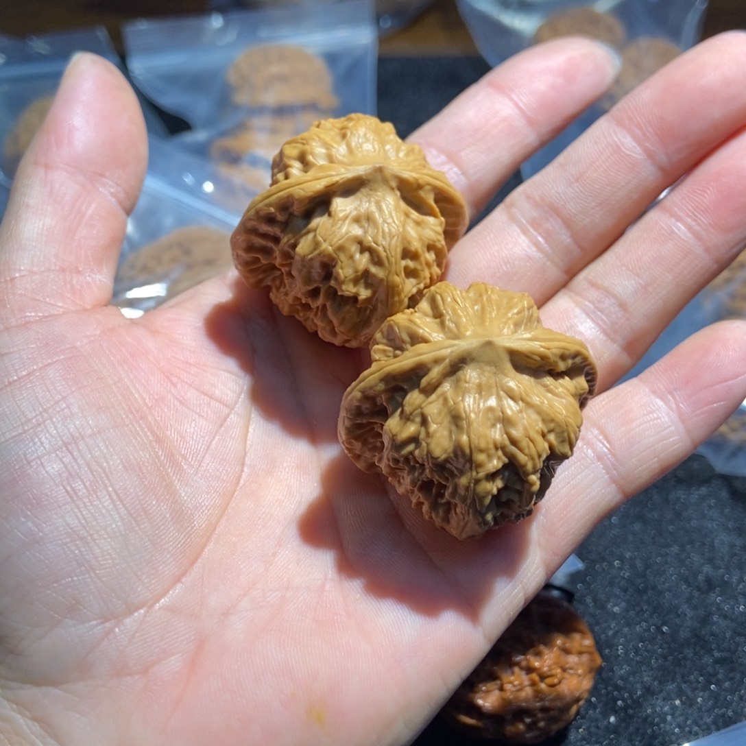 吊坠文玩核桃38野狼68