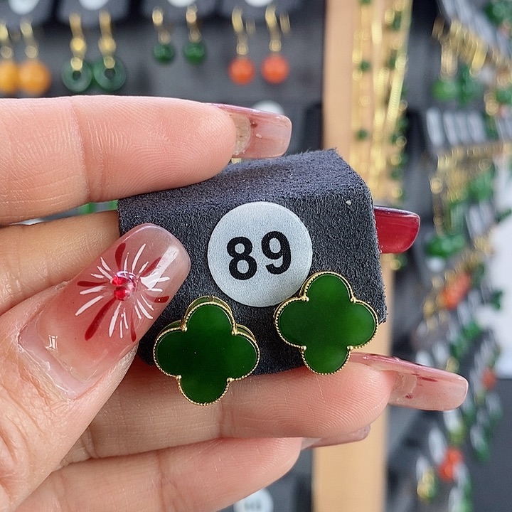 和田玉耳饰18K金镶嵌