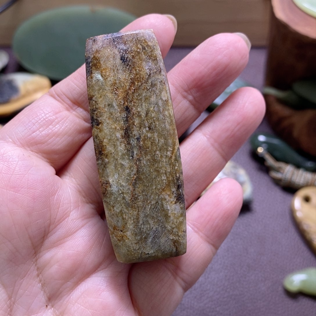 岫岩河磨玉（透闪石质玉）挂件未镶嵌