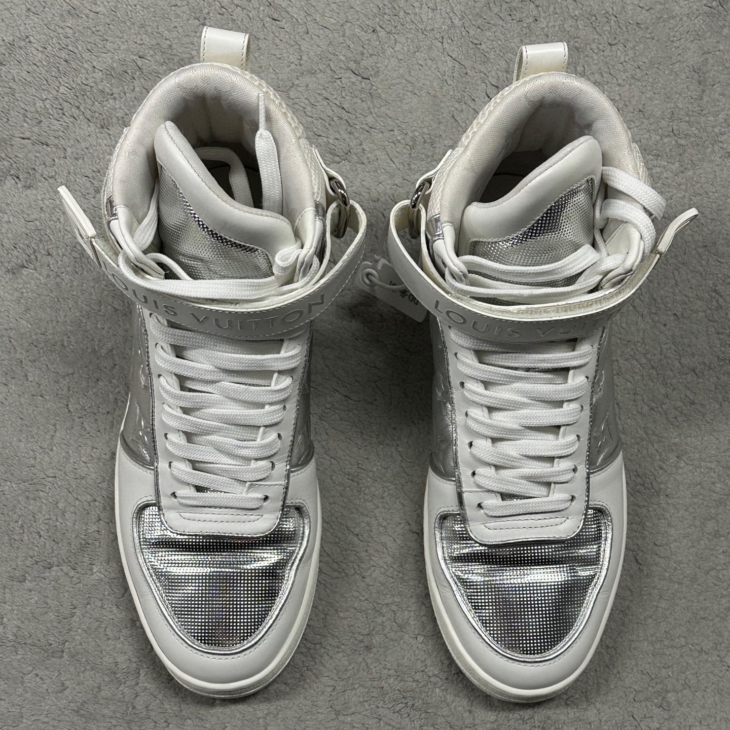 95新 LouisVuitton/路易威登 Boombox 高帮板鞋  36码 J00429