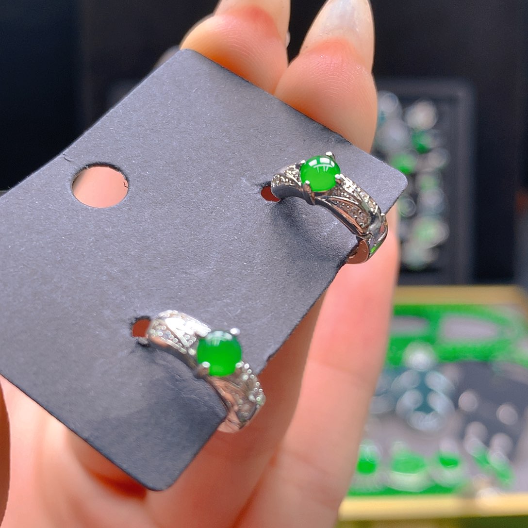 未镶嵌手链翡翠天然