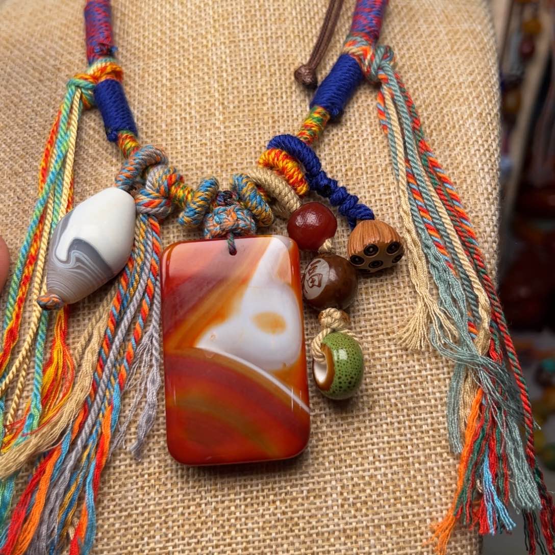 玛瑙/玉髓颈饰未镶嵌