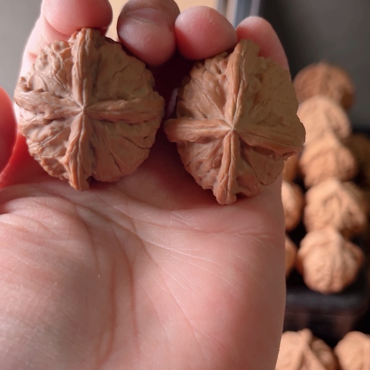 l***o吊坠文玩核桃文玩