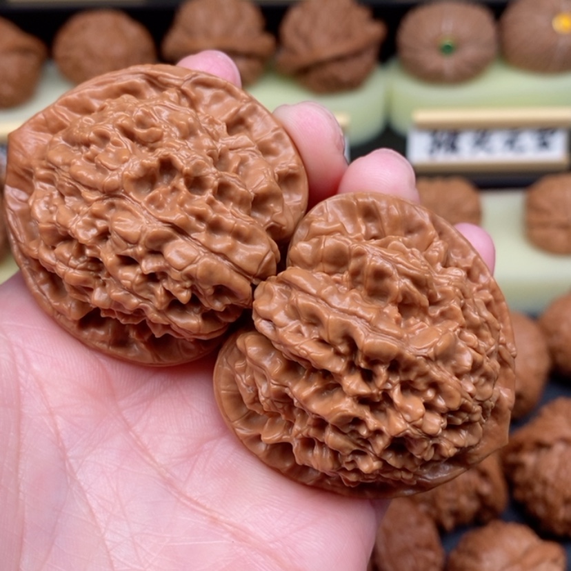 【闪购商品】文玩核桃吊坠?***下官帽