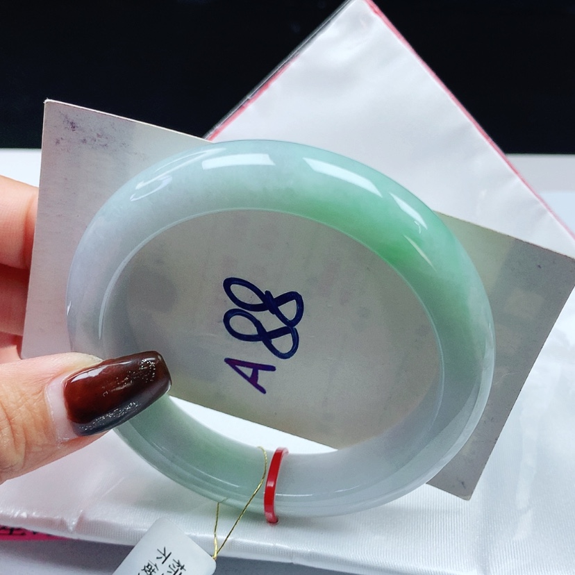 【闪购商品】翡翠手镯未镶嵌 正圈57