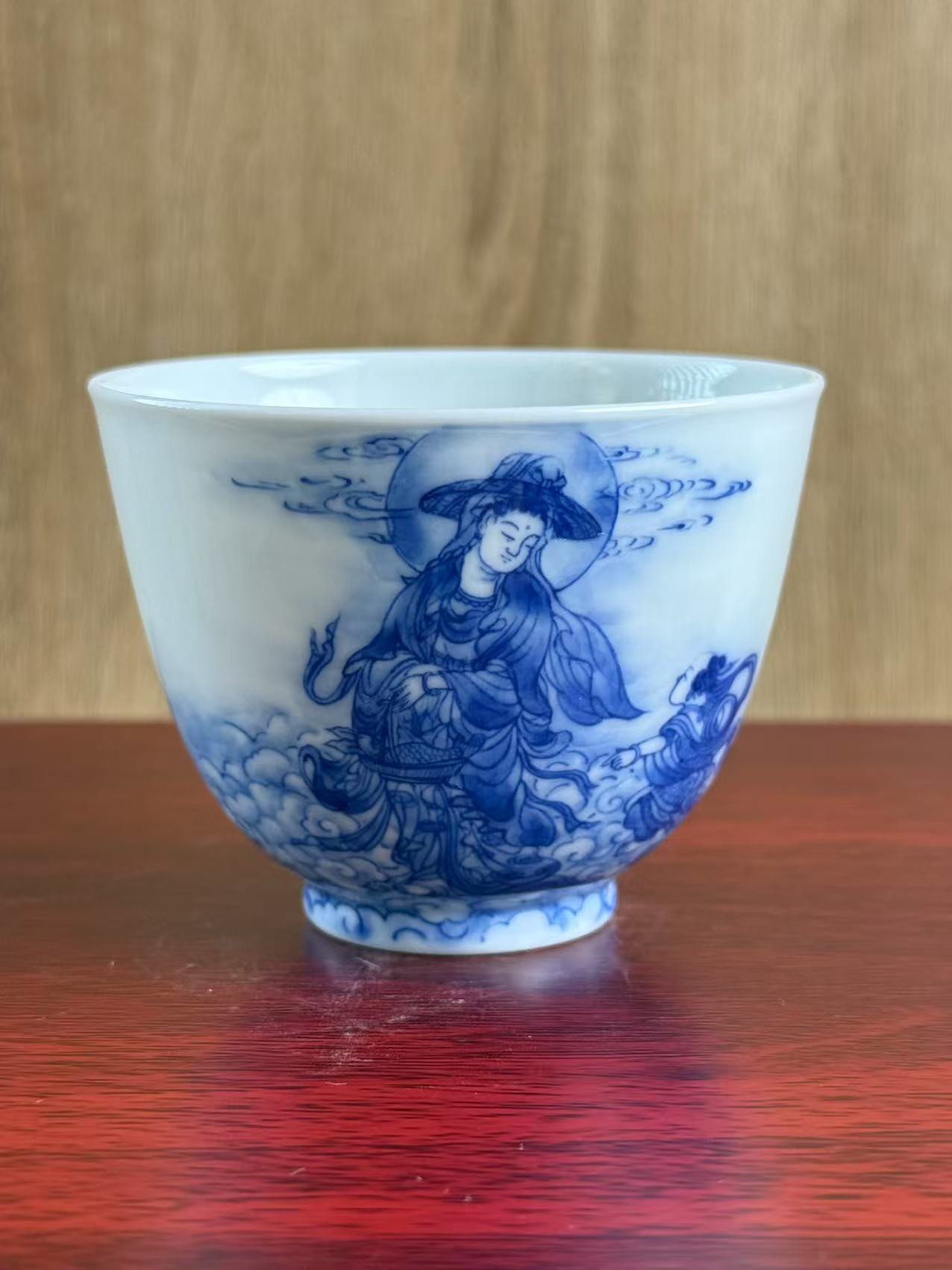 观音玉泥青花品茗杯
