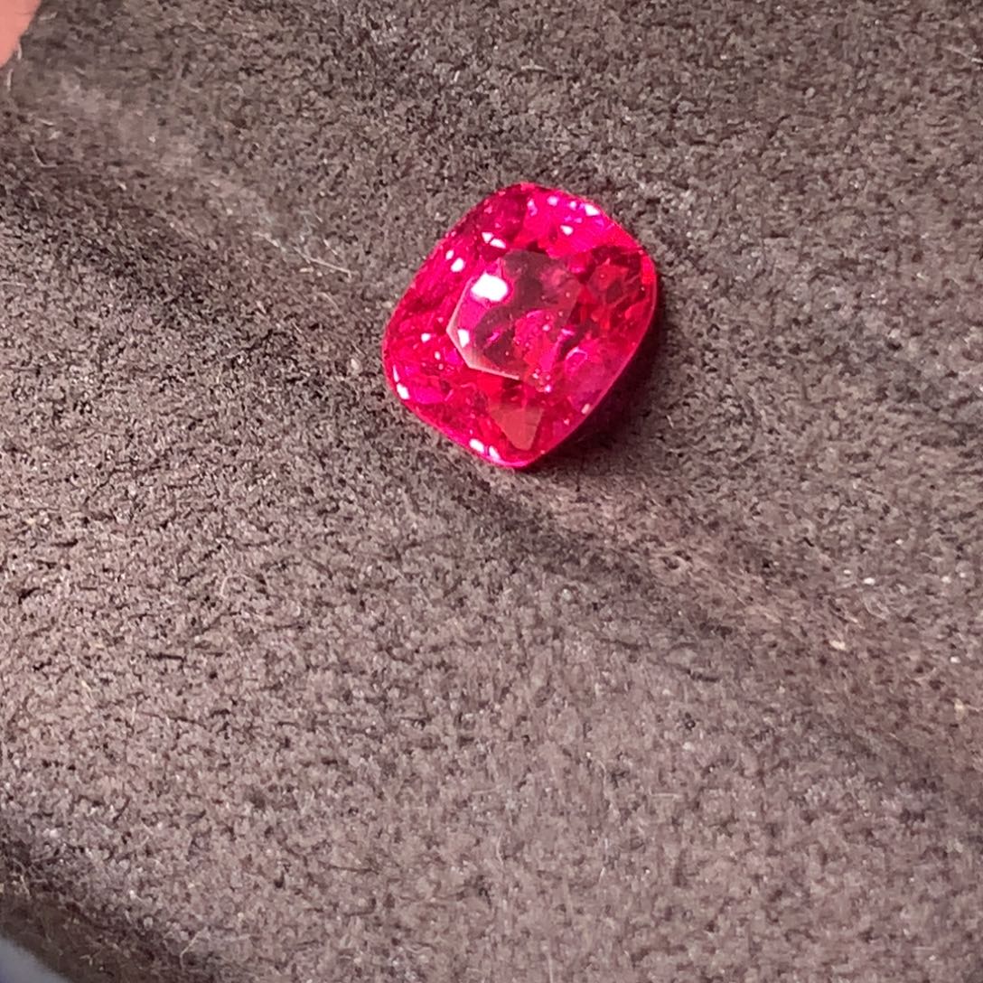 尖晶石裸石纳米亚老矿绝地1.02ct