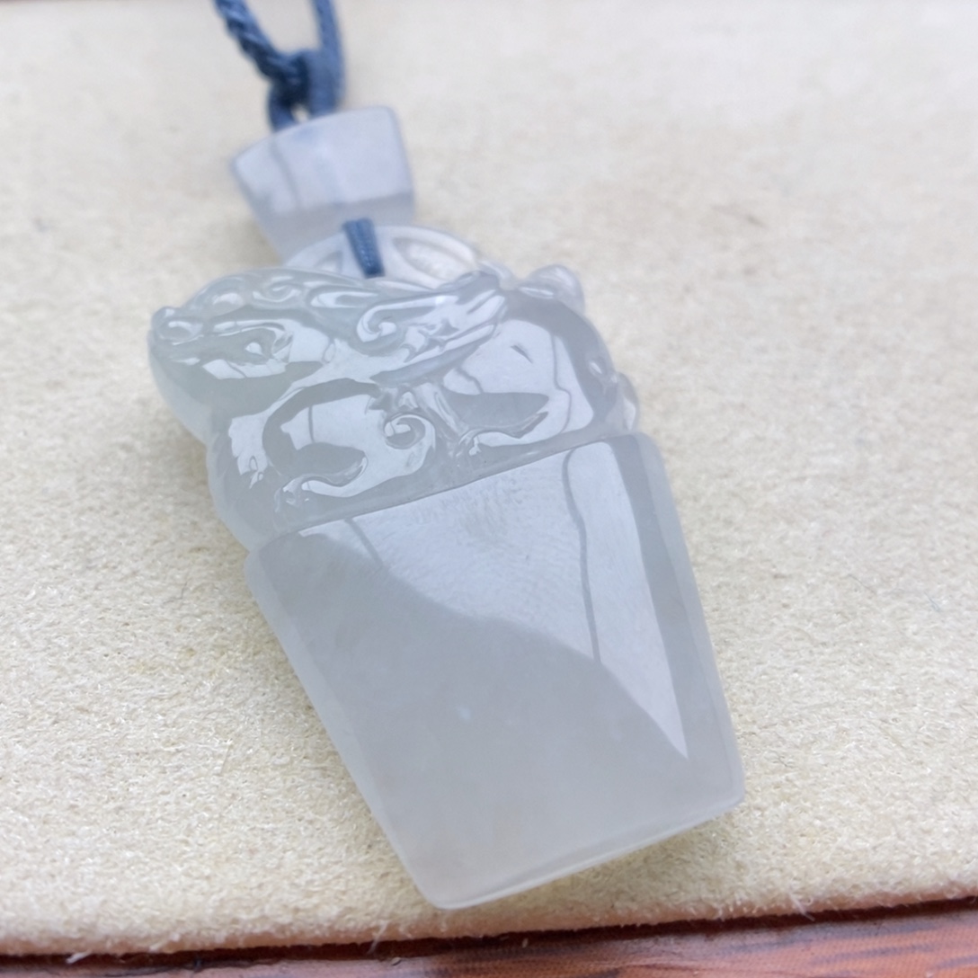 翡翠未镶嵌颈饰吊坠32