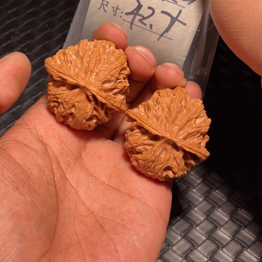 文玩核桃吊坠文玩