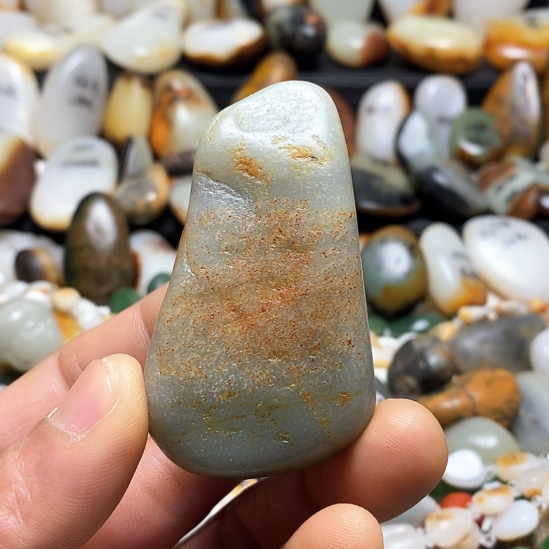 和田玉颈饰未镶嵌吊坠