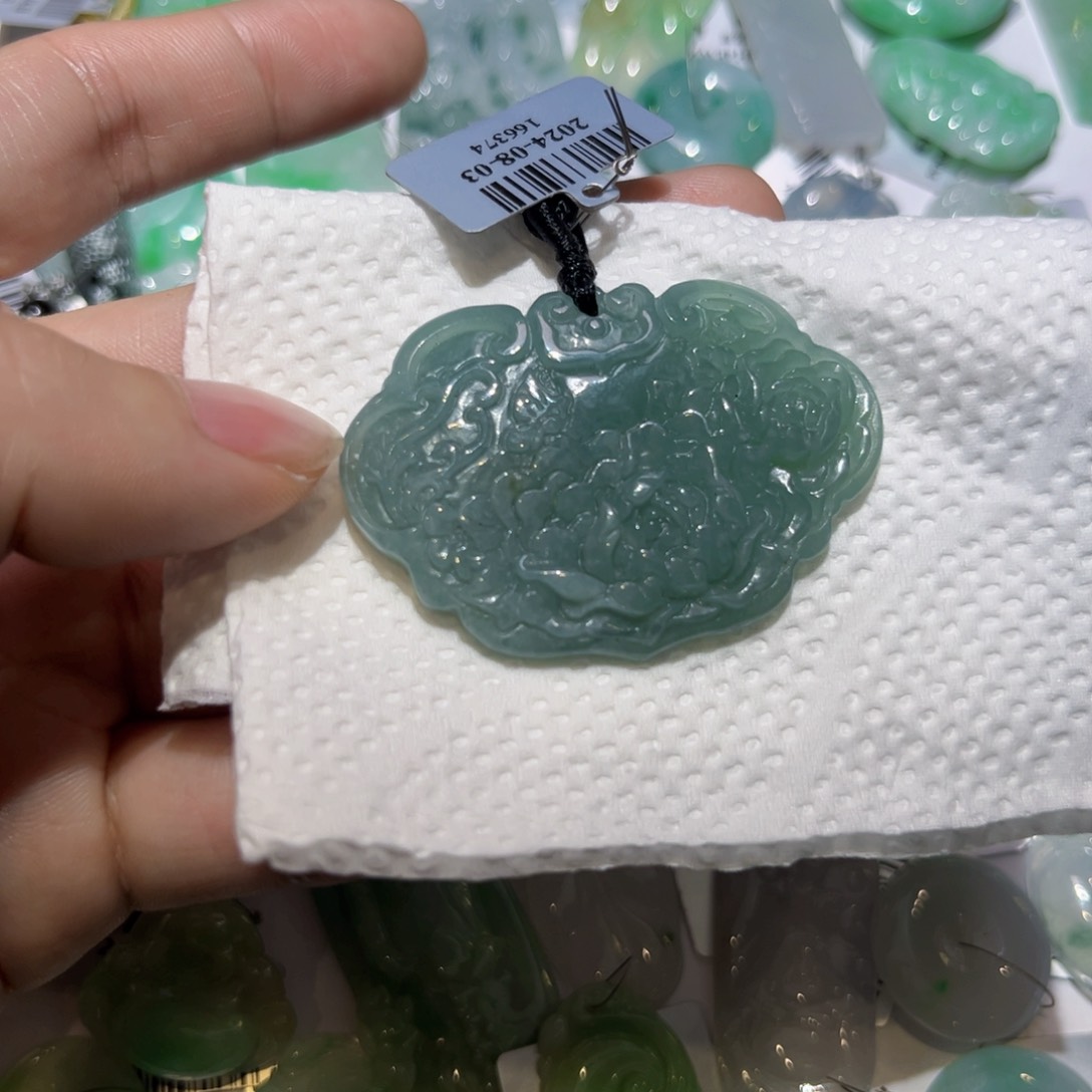 翡翠颈饰未镶嵌天然翡翠A货