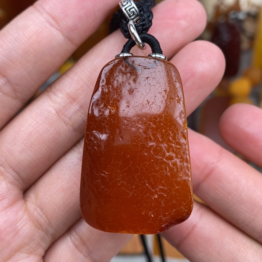 未镶嵌吊坠(赠链)琥珀