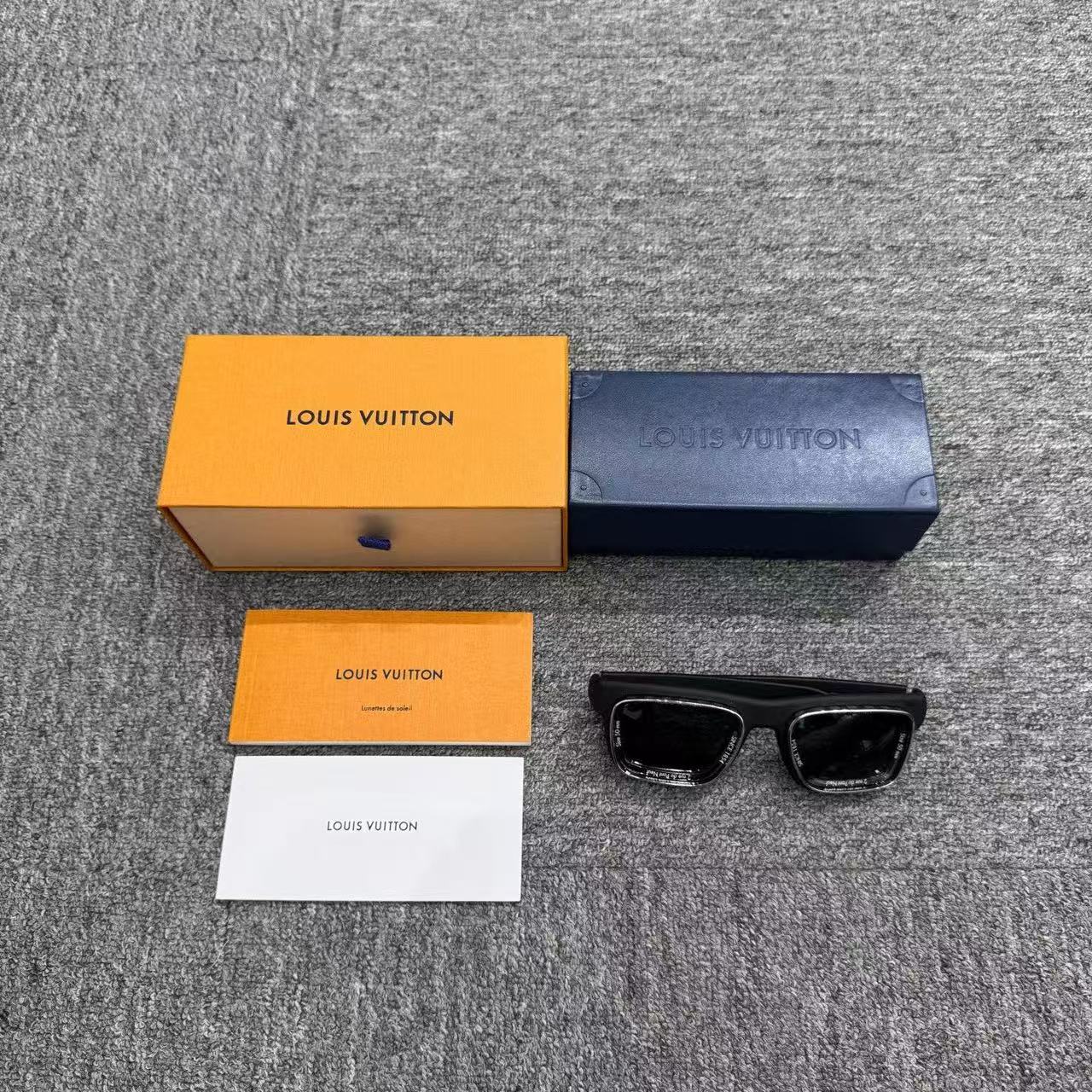 99新 LouisVuitton/路易威登 菲董方形墨镜/编码15588/