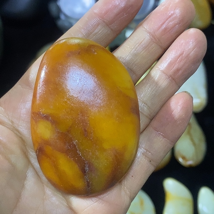 未镶嵌和田玉（糖玉）挂件