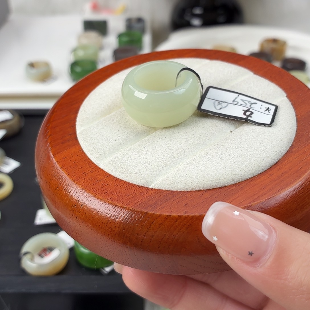 和田玉未镶嵌戒指Q42晴水墩墩内径16.9