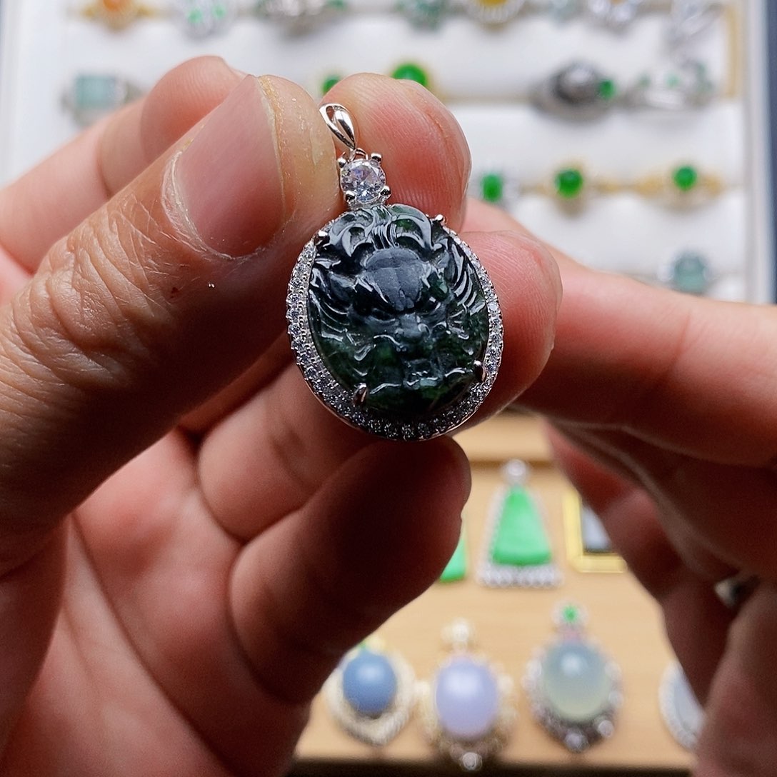 颈饰银S925镶嵌翡翠w