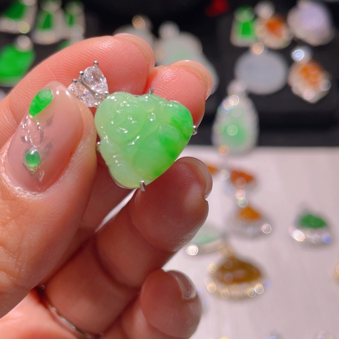 翡翠颈饰银S925镶嵌精品