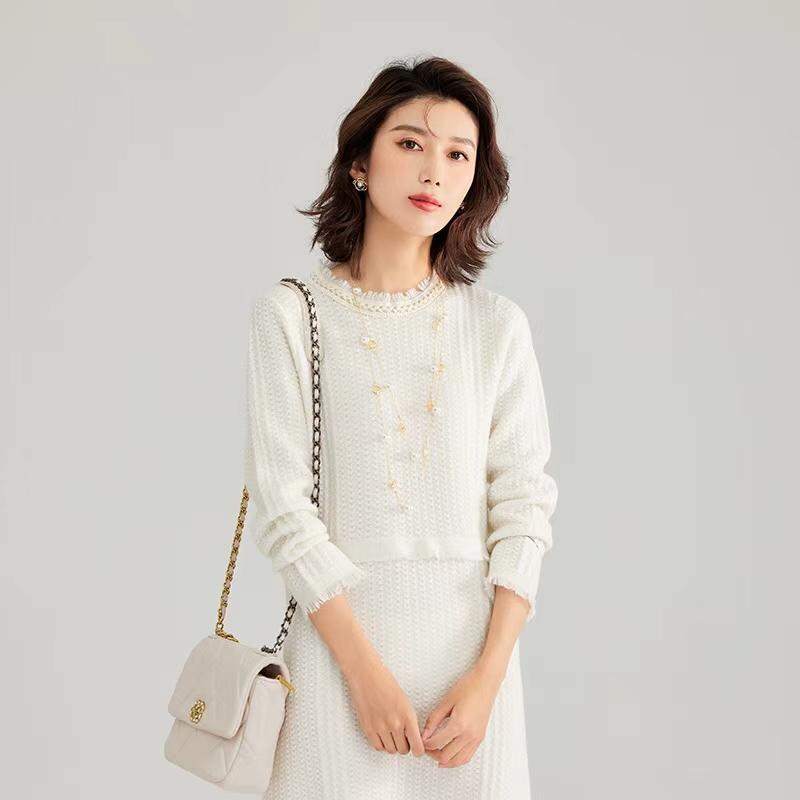 【100% 山羊绒】秋冬圆领肌理纹针织连衣裙女宽松长裙 CDM0007