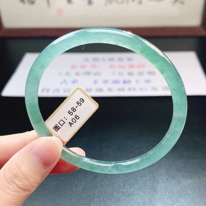 翡翠未镶嵌手镯翡翠手镯150