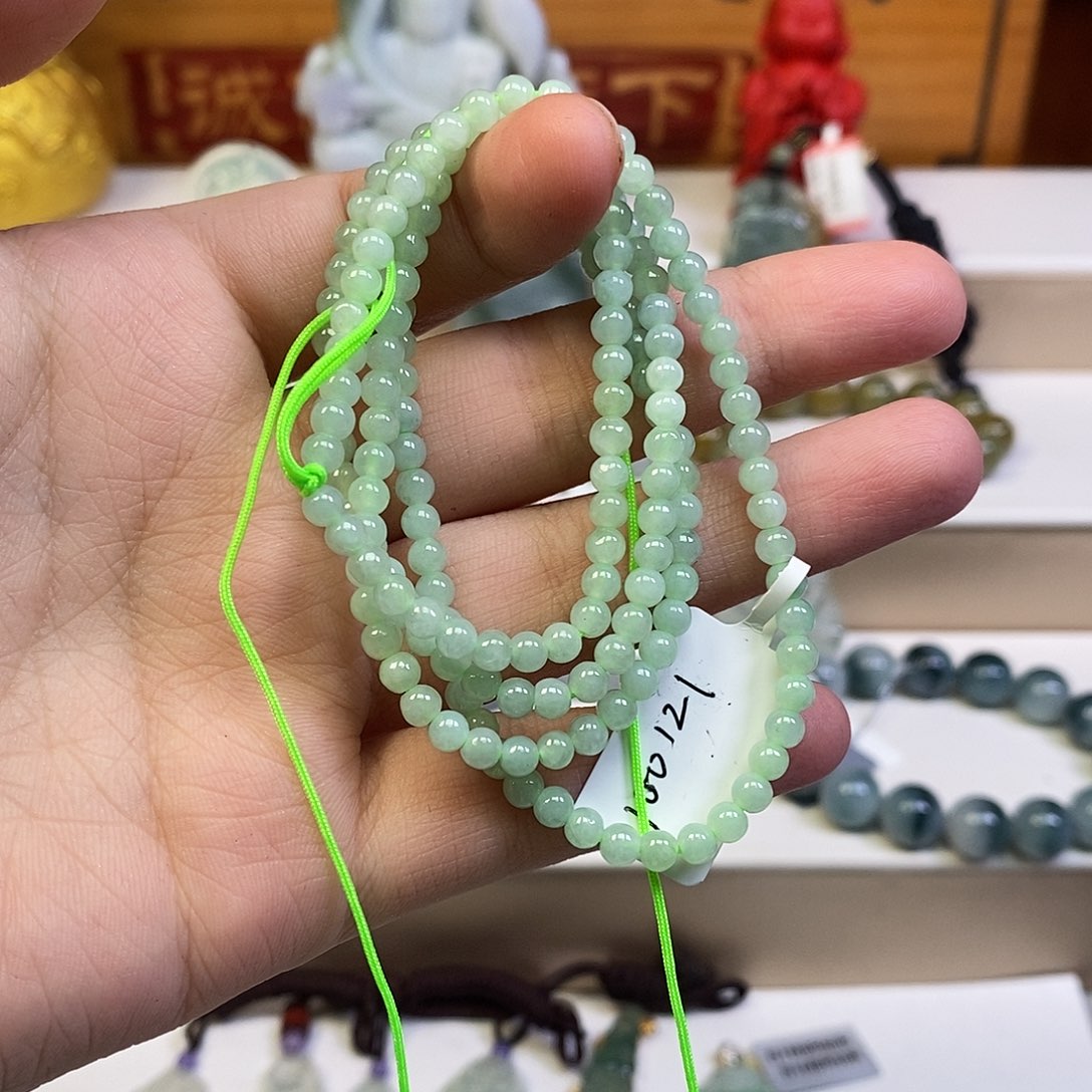 未镶嵌翡翠耳饰翡翠