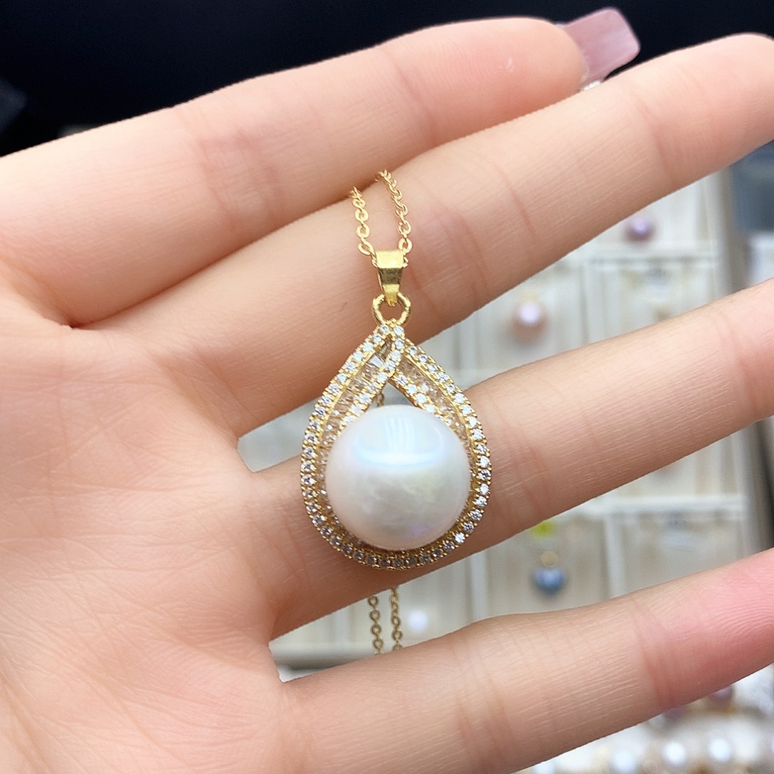 淡水珍珠颈饰合金