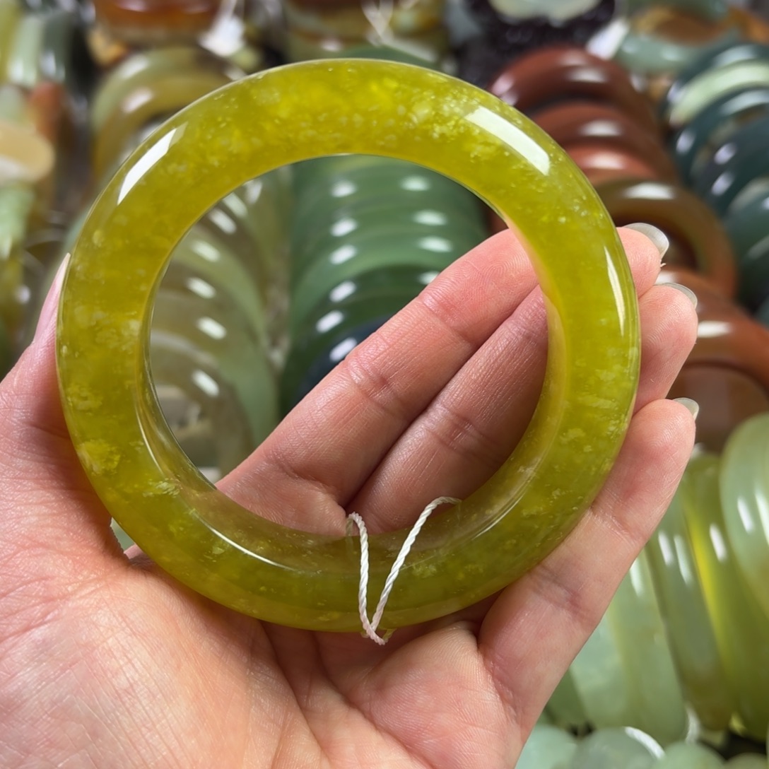 蛇纹石玉未镶嵌手镯