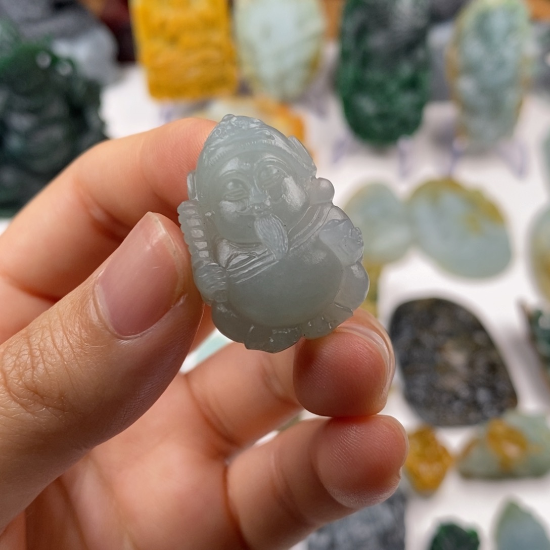 定制翡翠未镶嵌翡翠