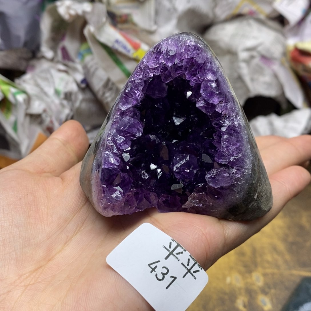 紫晶乌拉圭未镶嵌