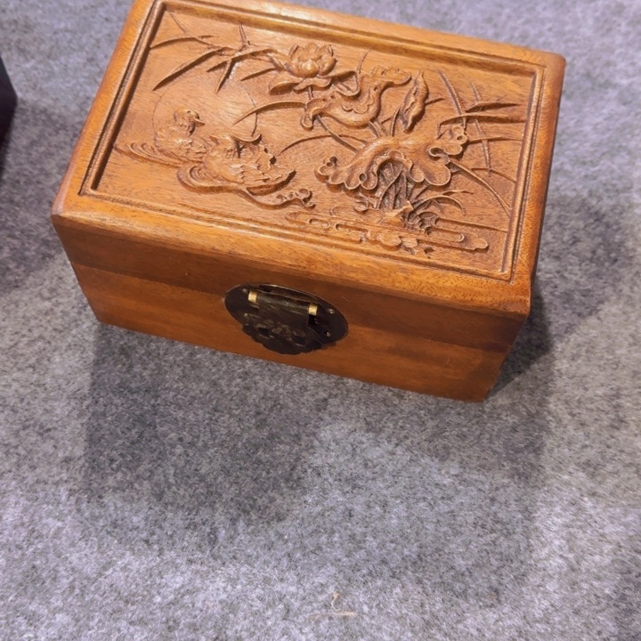 贡木首诗盒的的的的的的