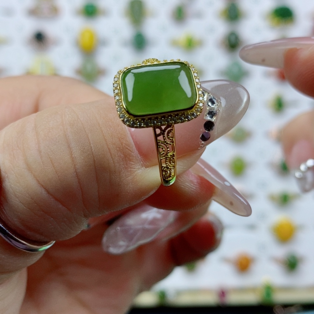 银S925镶嵌戒指和田玉（碧玉）