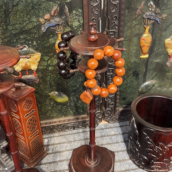 古***风毛笔架一个………………