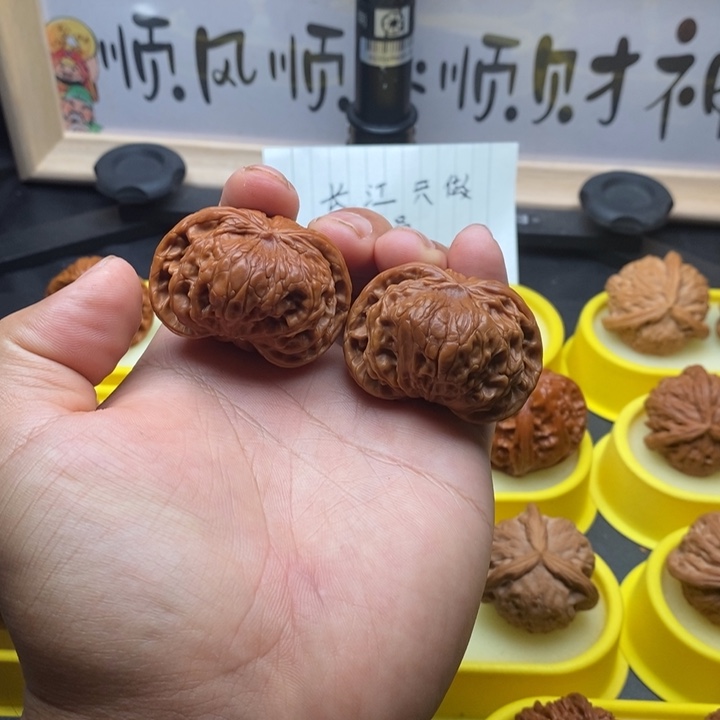 把件文玩核桃磨盘蛇头