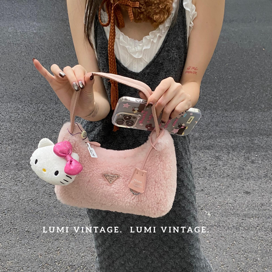 95新 Prada/普拉达 粉色毛毛hobo 单肩包19327952