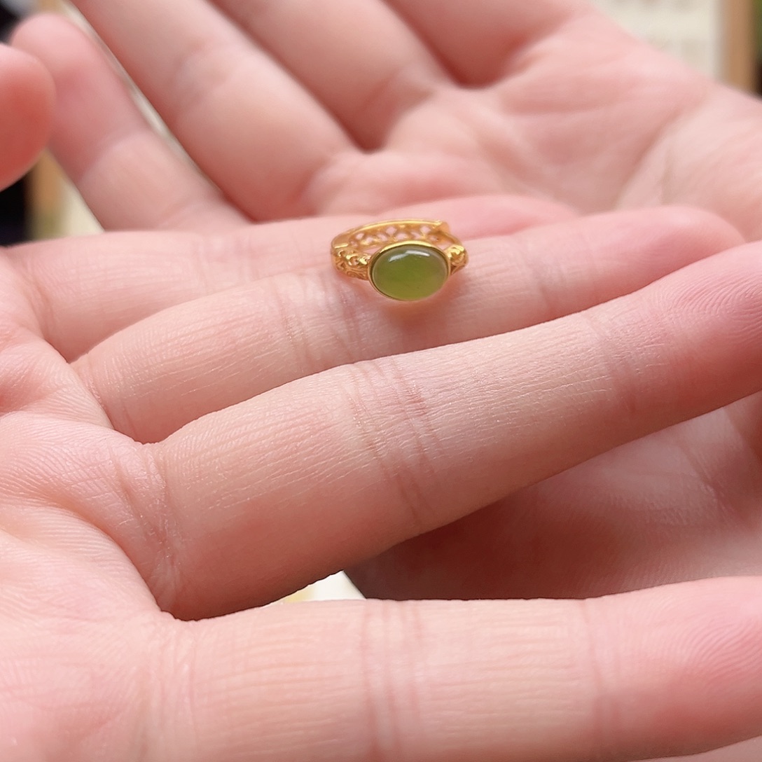 六***珈和田玉银S925镶嵌耳饰