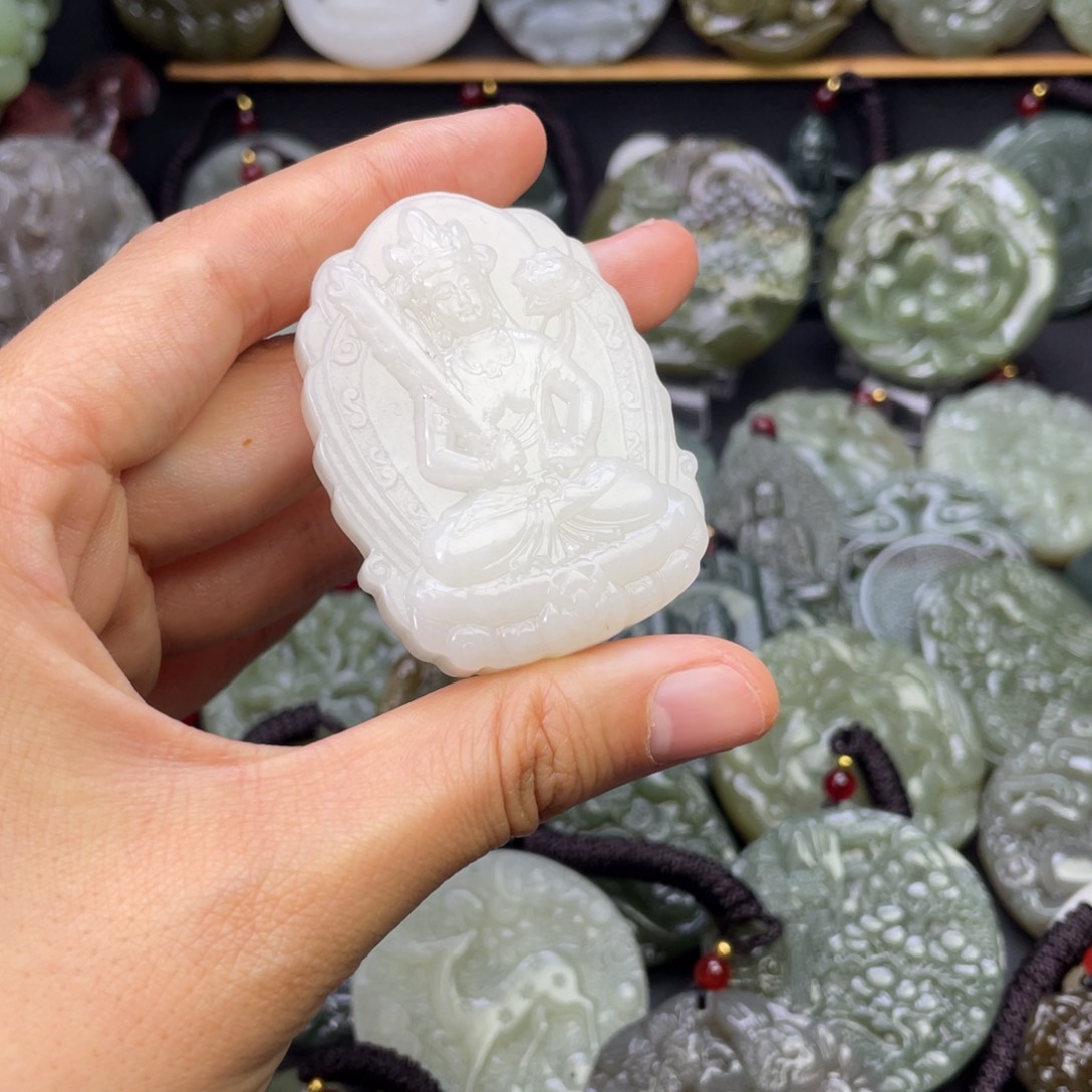 和田玉颈饰未镶嵌