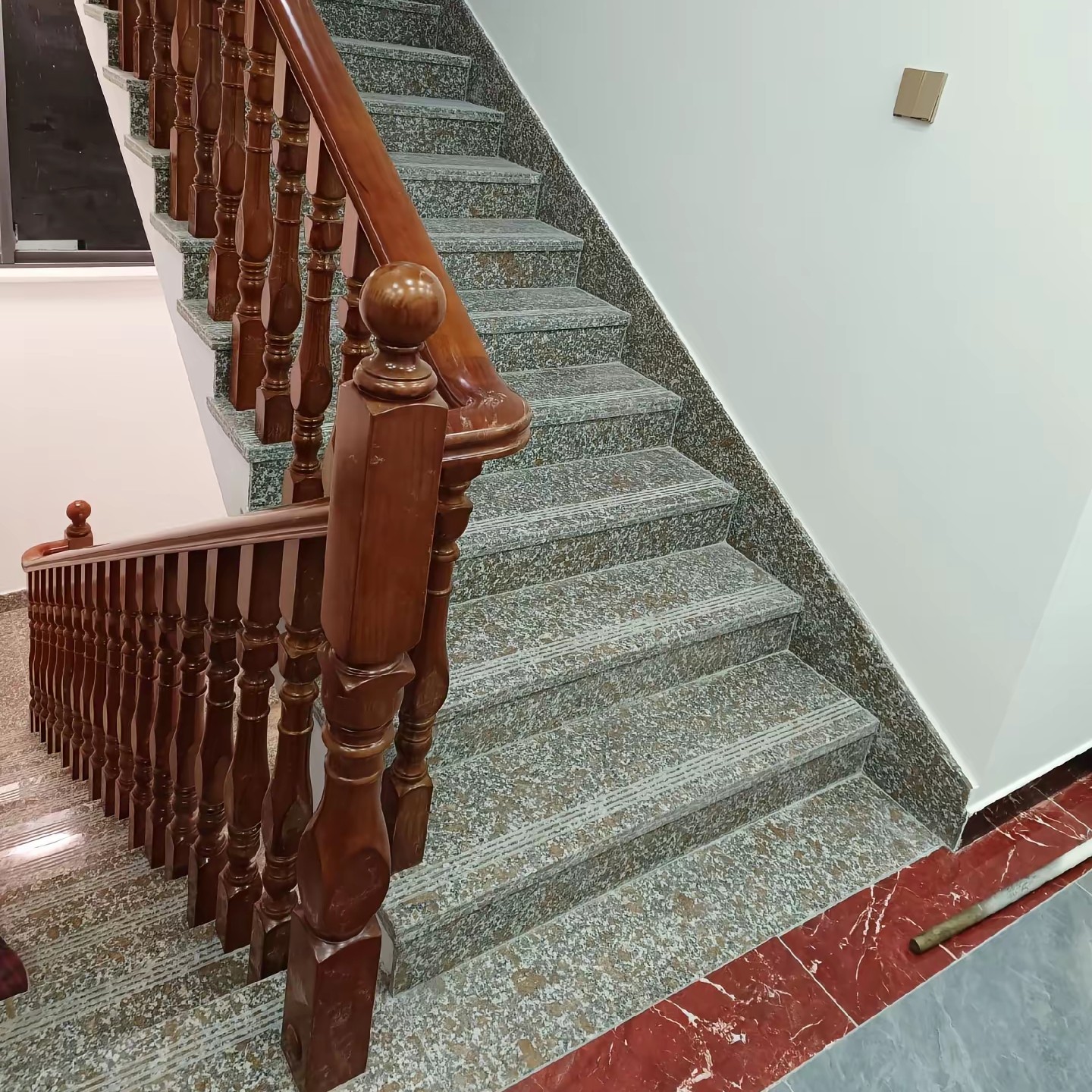 泰国橡胶木八方柱楼梯扶手