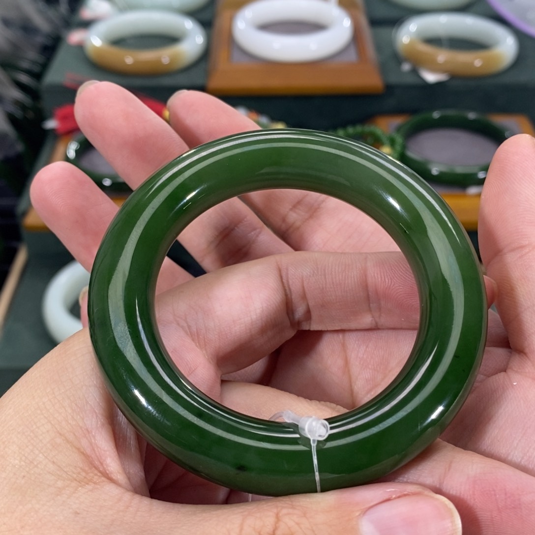 和田玉（碧玉）手镯未镶嵌旋*