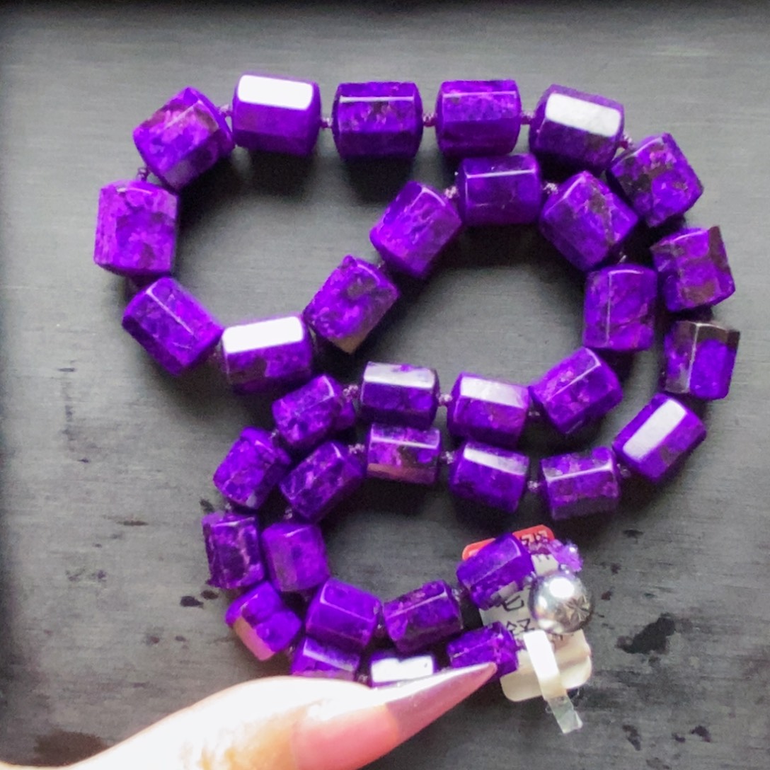 未镶嵌苏纪石（舒俱来）项链