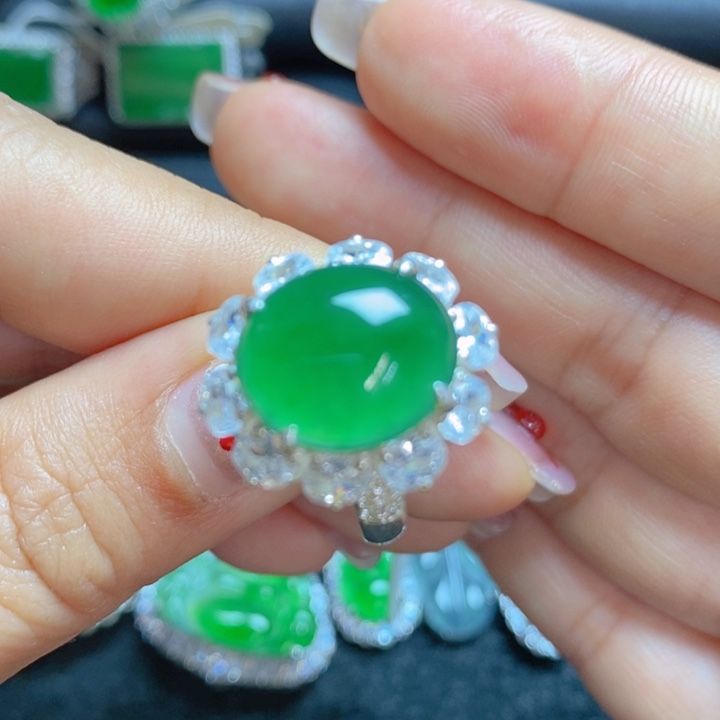 翡翠挂件银S925镶嵌蛋面女戒