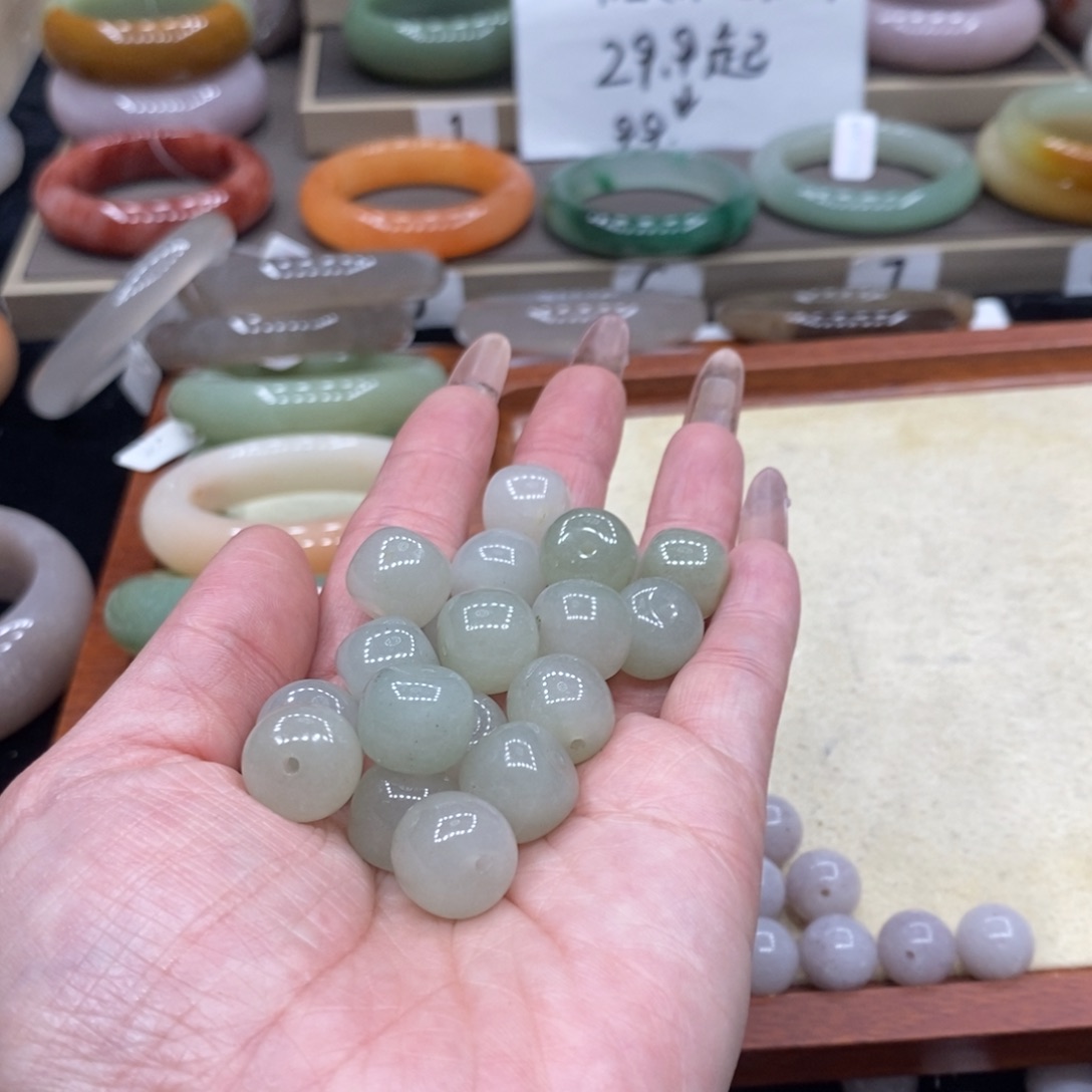 G***3石英岩玉未镶嵌手镯