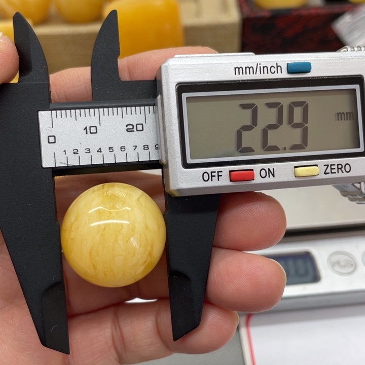 琥珀裸石未镶嵌蜜蜡