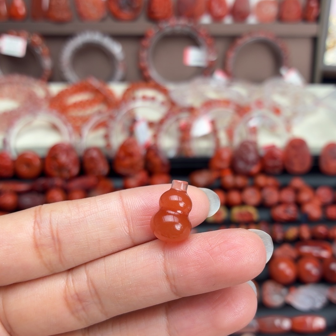 南红玛瑙未镶嵌颈饰胖葫芦