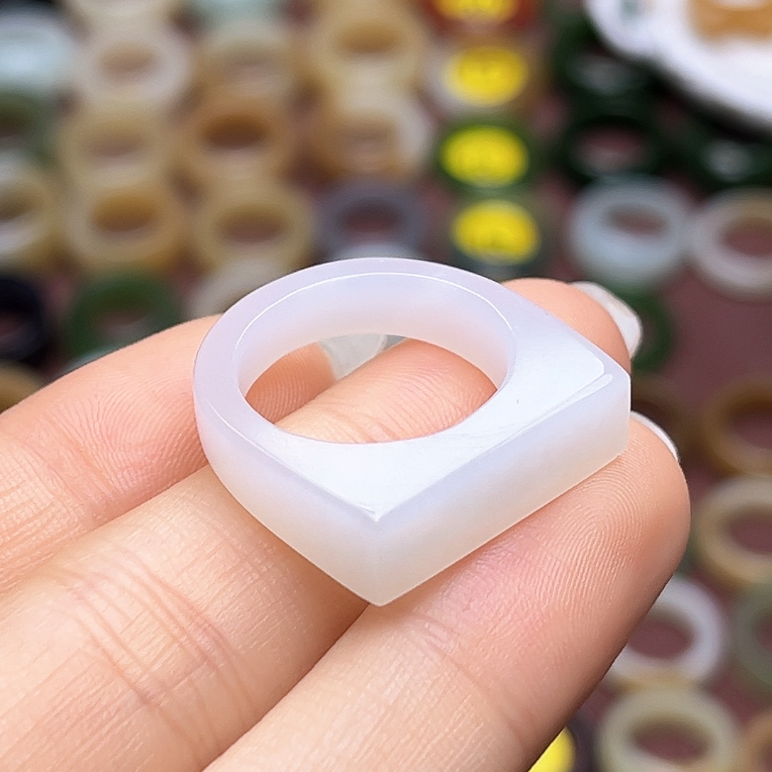 和田玉未镶嵌戒指17.9冰白马鞍