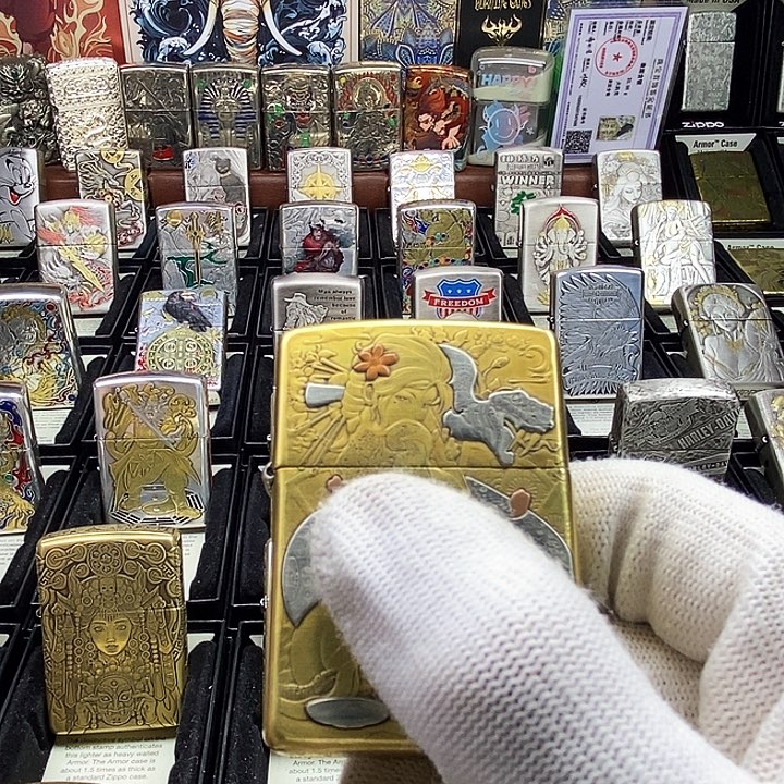 铜盔甲黄铜刀女蛇魂