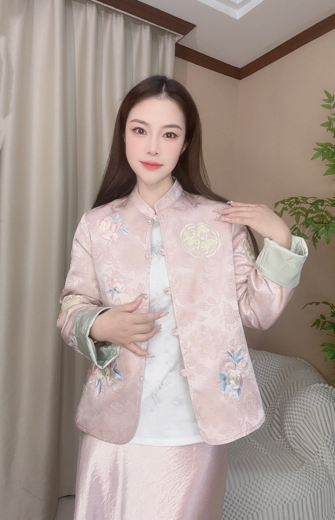 宽松重工刺绣长袖圆领常规款薄款重磅上衣秋季时尚