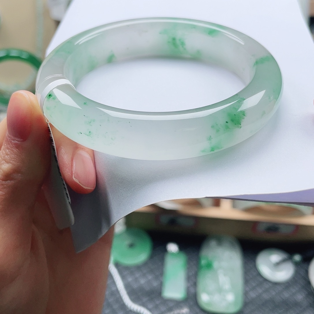 石英质玉未镶嵌手镯58