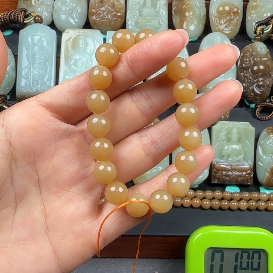 倪***辉和田玉（糖玉）未镶嵌手链