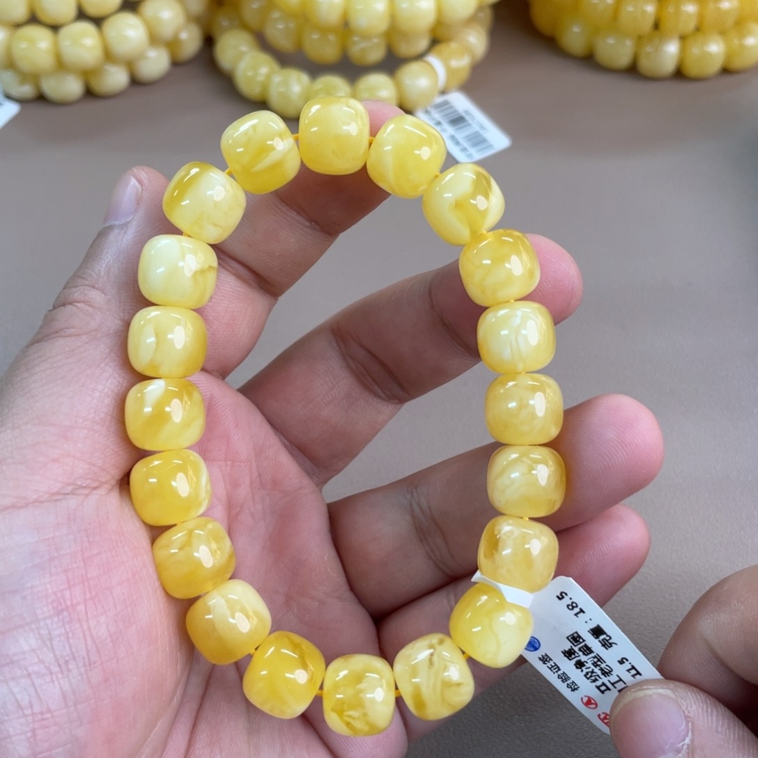 琥珀裸石未镶嵌04000000000