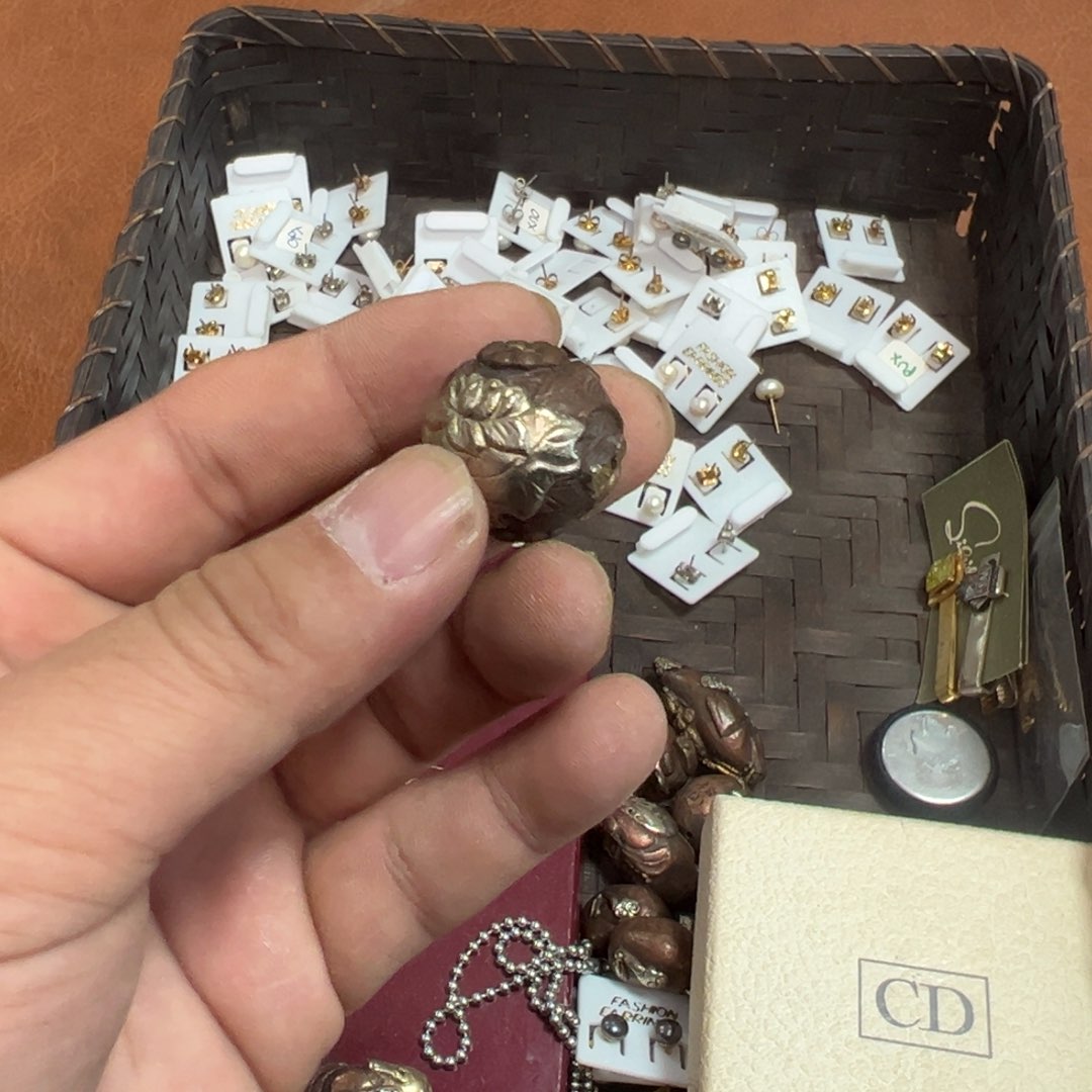 铜D*F中古商品，谨慎购买