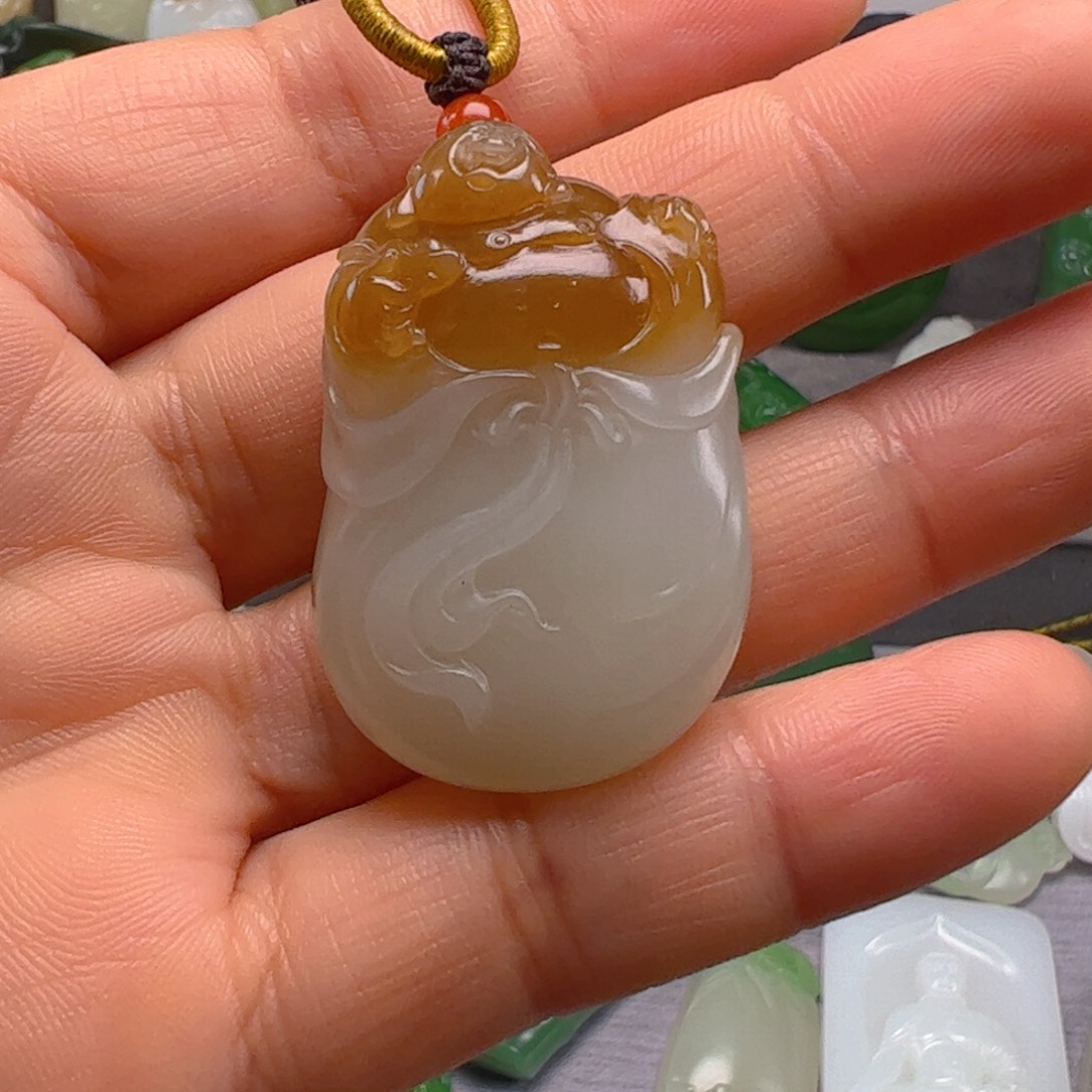 和田玉颈饰未镶嵌